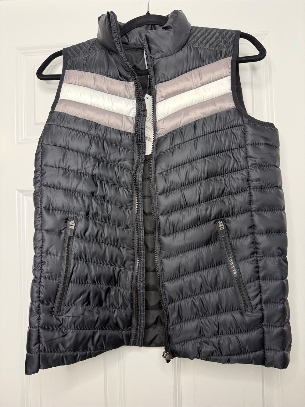 NWT Lightweight Black Quilted Vest with Contrast Chevron Panels & down filling